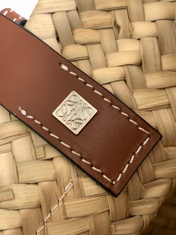 Loewe 10129 33x17x13cm ss40 (2)