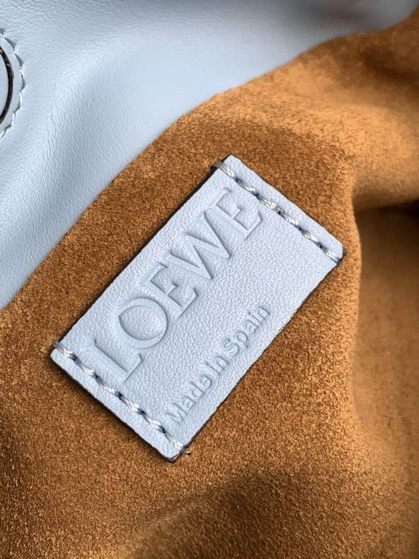 Loewe 10853 15.5x12.5x5.5cm ss19 (8)