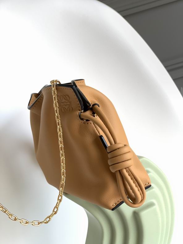 Loewe 10853 15.5x12.5x5.5cm ss22 (2)