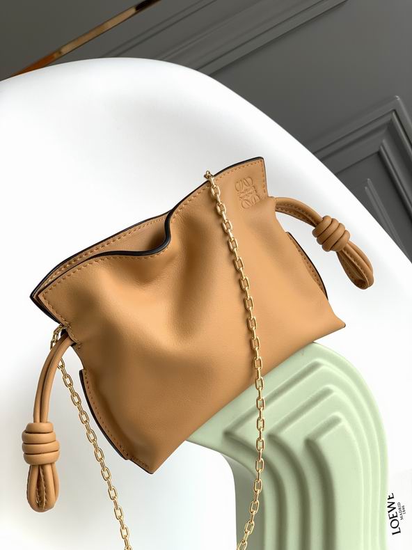 Loewe 10853 15.5x12.5x5.5cm ss22 (3)