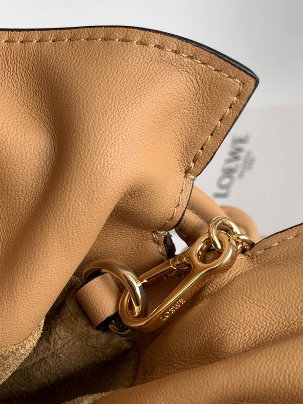 Loewe 10853 15.5x12.5x5.5cm ss22 (5)