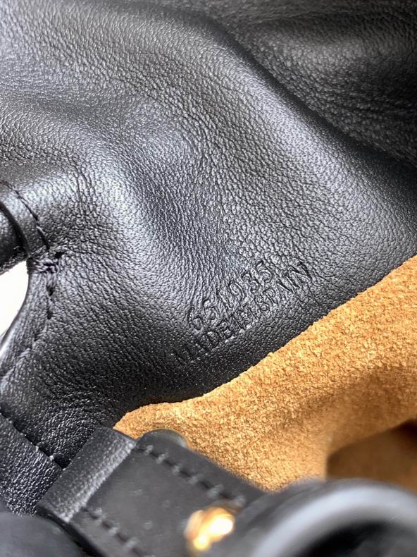 Loewe 10855 23x18x9cm ss27 (8)