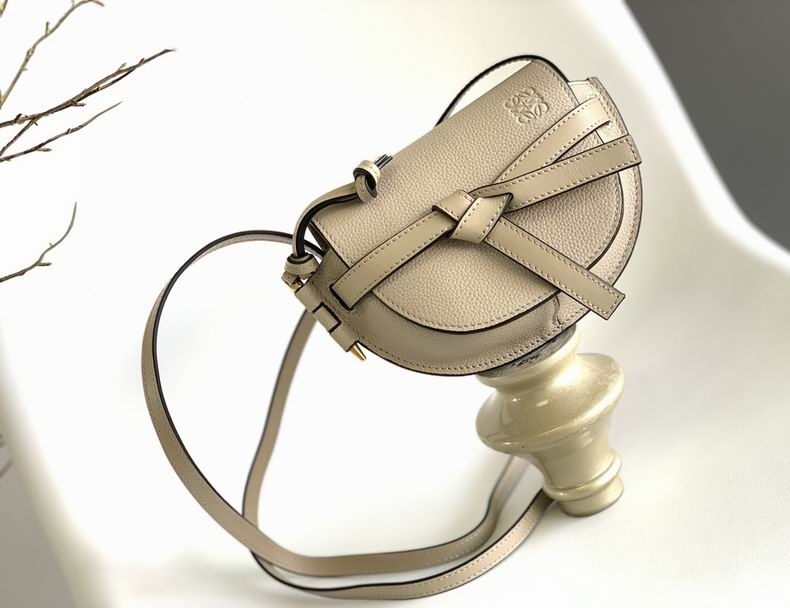 Loewe 15x12.5x8 20x19x11.5cm ss34 (1)