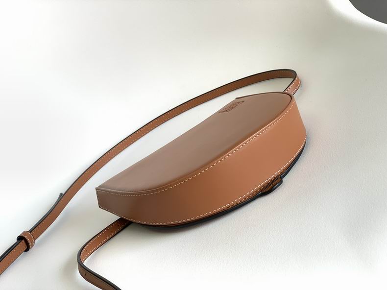 Loewe 17.5x15x4.5cm ss36 (8)