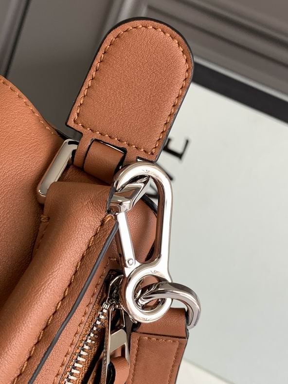 Loewe 261801 24x16.5x10.5cm ss10 (7)