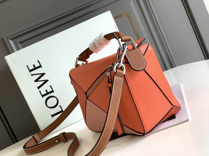 Loewe 261801 24x16.5x10.5cm ss12 (2)