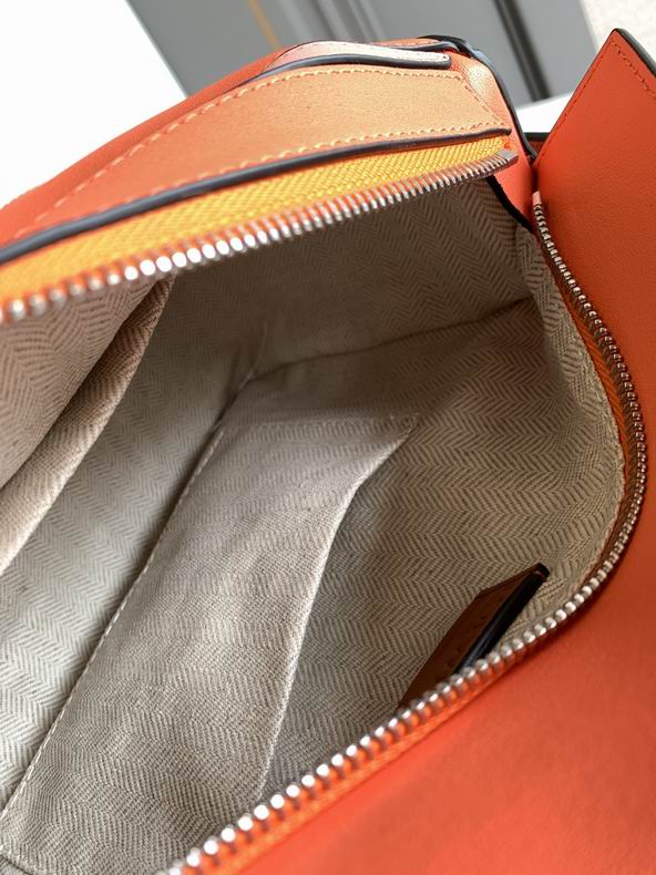 Loewe 261801 24x16.5x10.5cm ss12 (8)