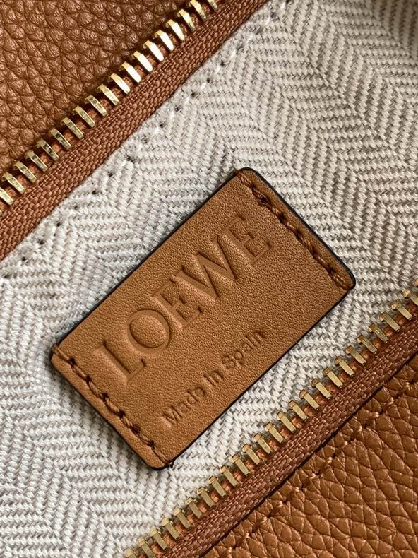 Loewe 261801 24x16.5x10.5cm ss14 (3)