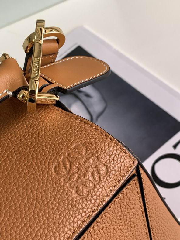 Loewe 261801 24x16.5x10.5cm ss14 (8)