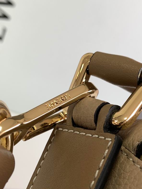 Loewe 261801 24x16.5x10.5cm ss7 (6)