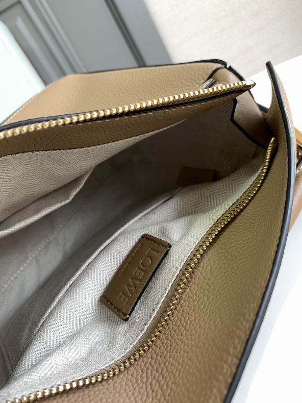 Loewe 261801 24x16.5x10.5cm ss7 (8)