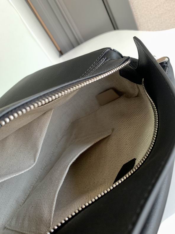 Loewe 261801 24x16.5x10.5cm ss8 (4)