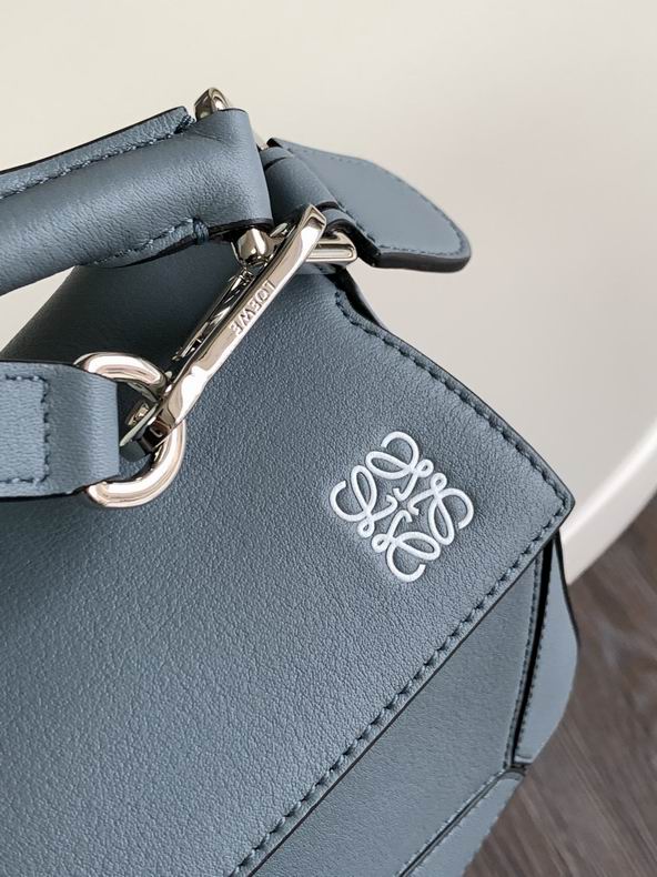 Loewe 261801 24x16.5x10.5cm ss9 (3)