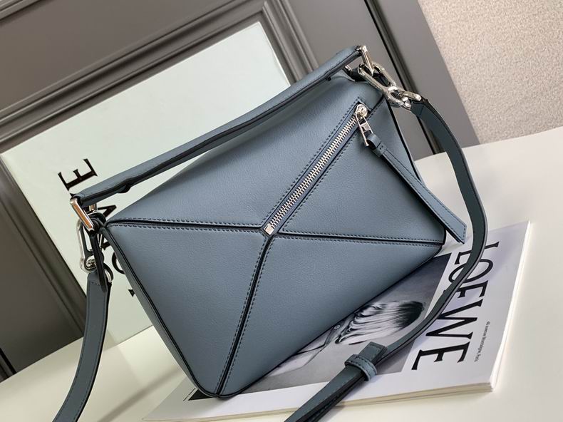 Loewe 261801 24x16.5x10.5cm ss9 (4)