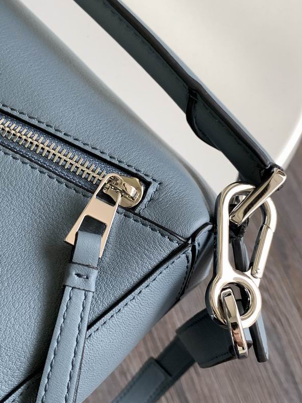 Loewe 261801 24x16.5x10.5cm ss9 (5)