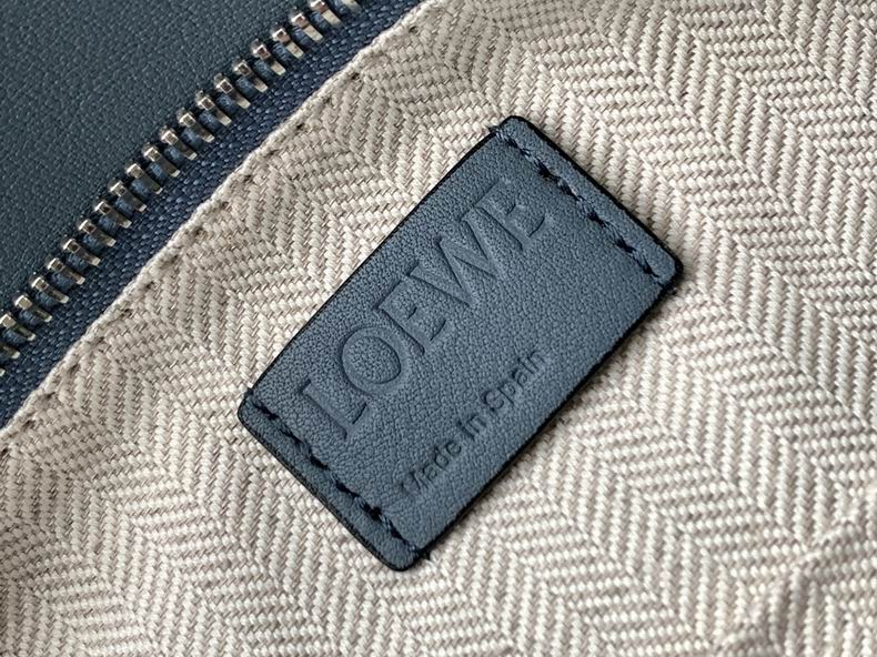 Loewe 261801 24x16.5x10.5cm ss9 (9)