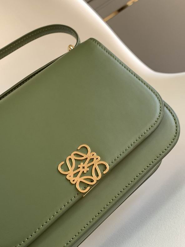 Loewe 262120 19x13x6cm ss37 (4)