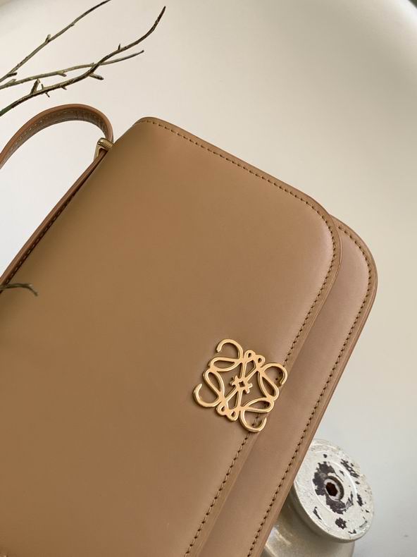 Loewe 262120 19x13x6cm ss38 (4)