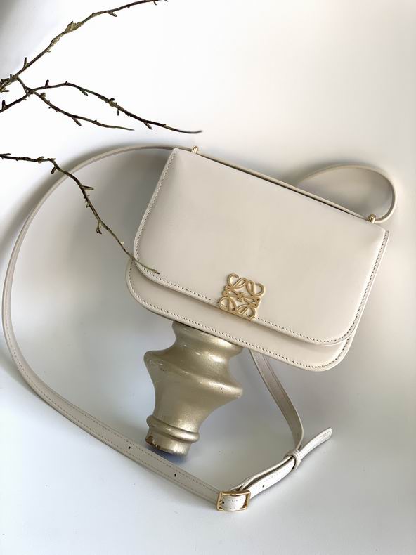 Loewe 262120 19x13x6cm ss40 (1)