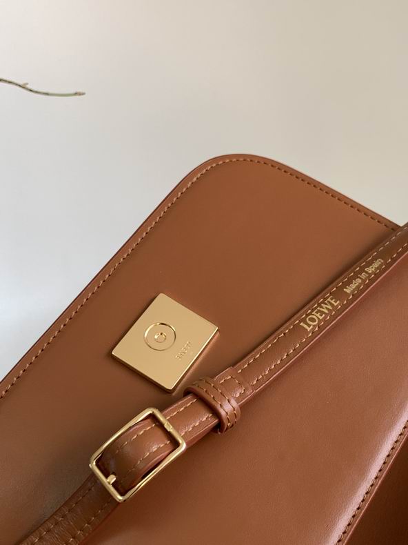 Loewe 262120 19x13x6cm ss41 (3)