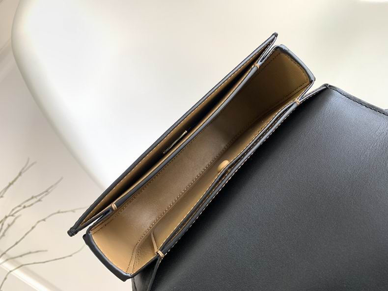 Loewe 262120 19x13x6cm ss42 (9)