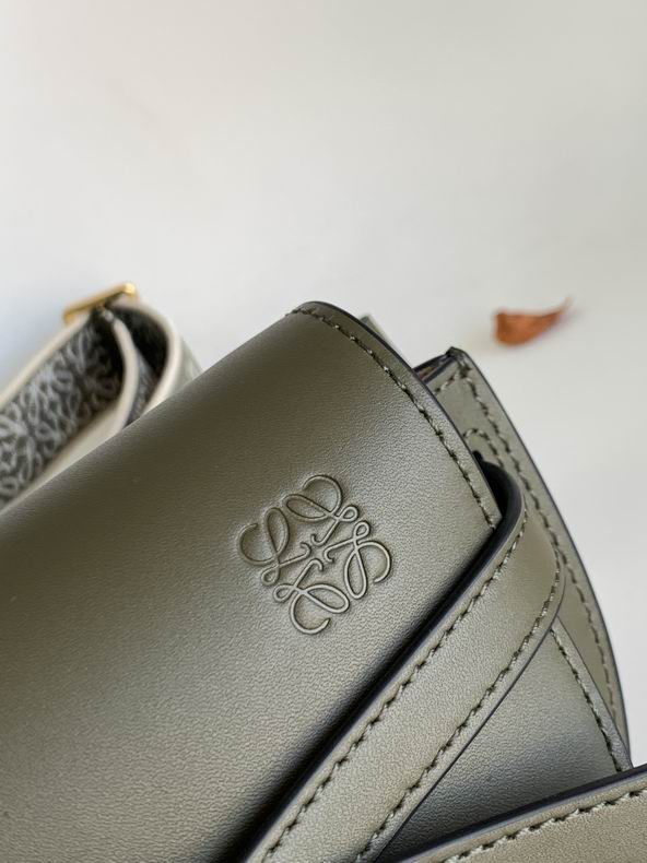 Loewe 61824 15x12.5x9cm ss21 (5)