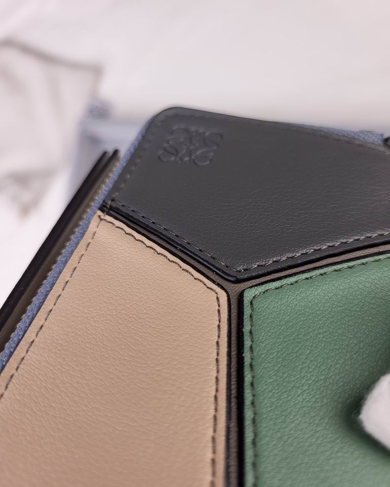 Loewe L1107 12.5x7.5x1.5cm zy (31)