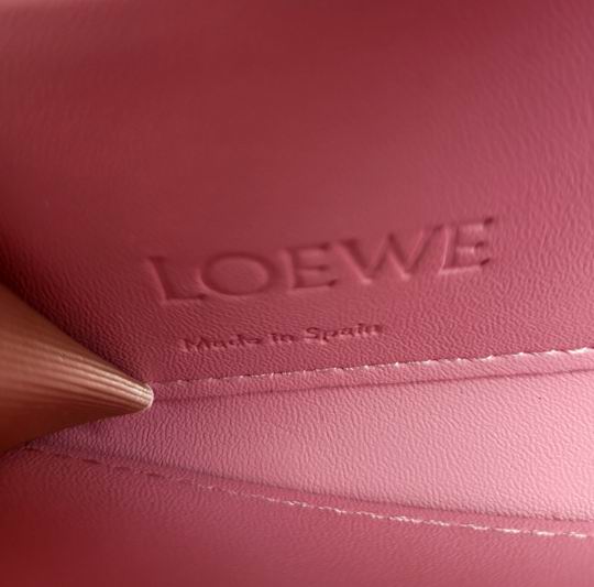 Loewe L1108 19x10x3cm zy (24)