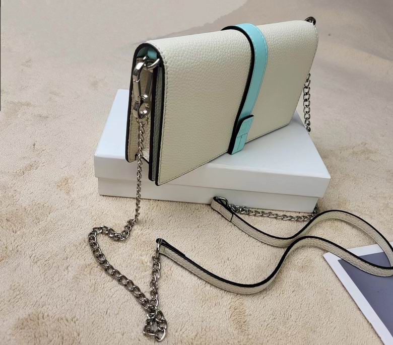 Loewe L1114 19.5x10.5x4.5cm zy (15)