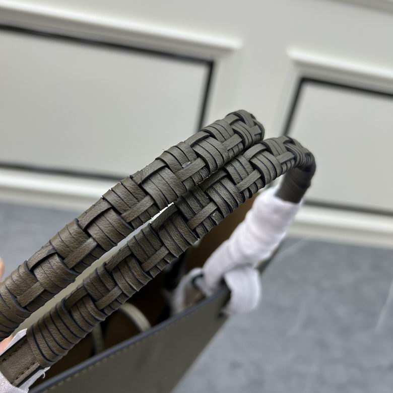 Loewe S011830 29x14x25cm ww (18)