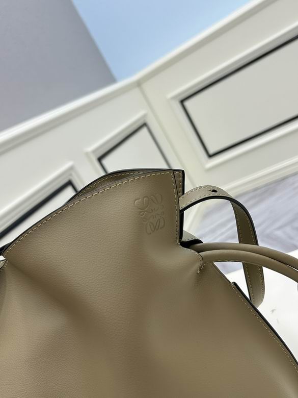 Loewe S062 30x24.5x10.5cm ww (10)