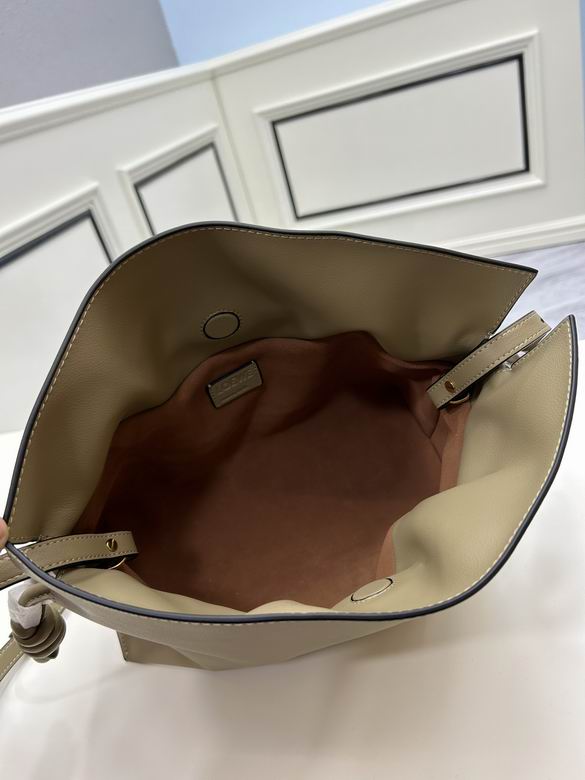 Loewe S062 30x24.5x10.5cm ww (15)