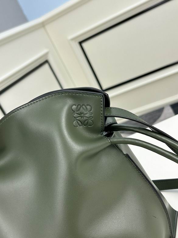 Loewe S062 30x24.5x10.5cm ww (20)