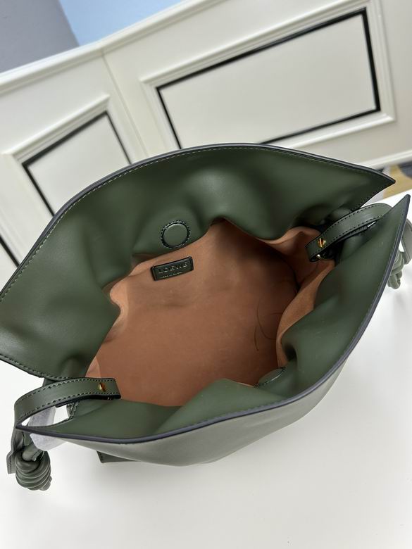 Loewe S062 30x24.5x10.5cm ww (23)