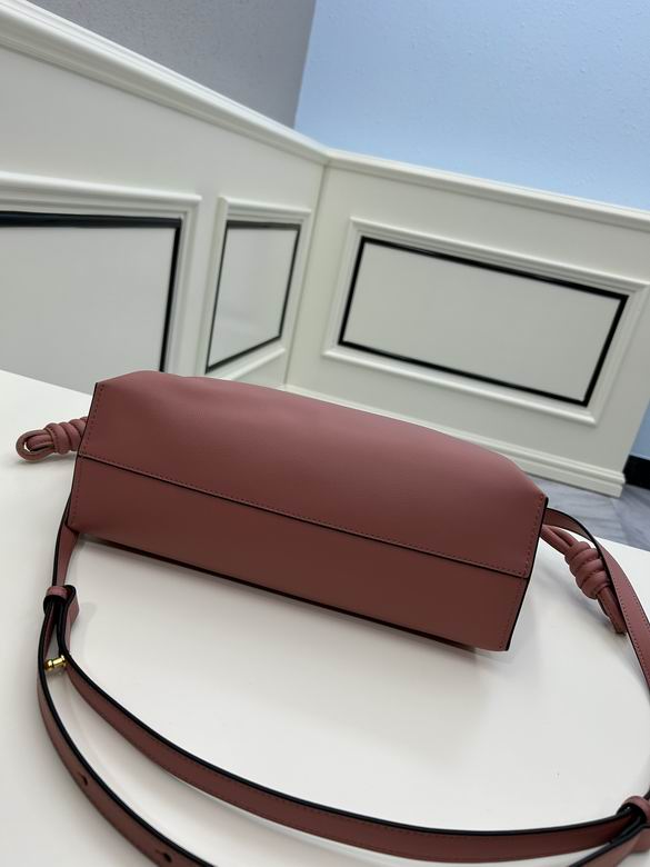 Loewe S062 30x24.5x10.5cm ww (29)