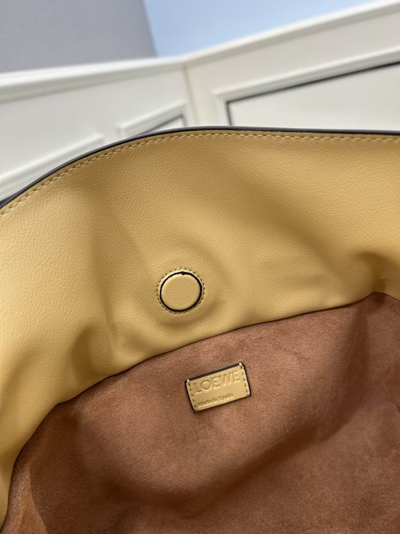 Loewe S062 30x24.5x10.5cm ww (8)