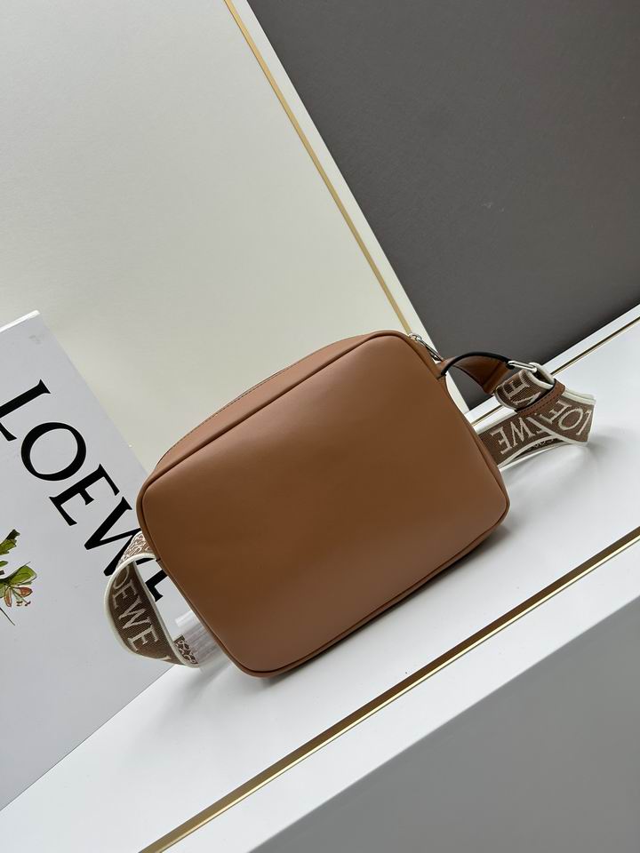 Loewe S11388 24.5x18x10.5cm jj_2