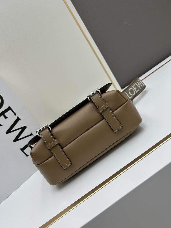 Loewe S11388 24.5x18x10.5cm jj4_4