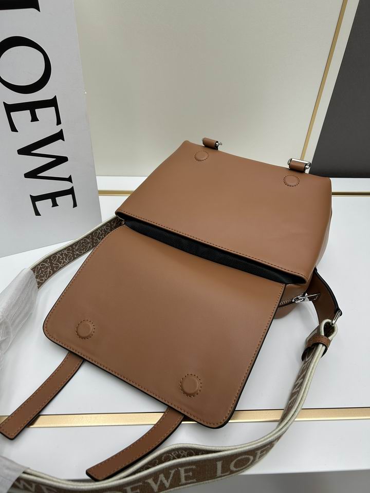 Loewe S11388 24.5x18x10.5cm jj_4