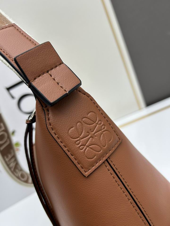 Loewe S230731 29.5x10.5x22cm jj1_6