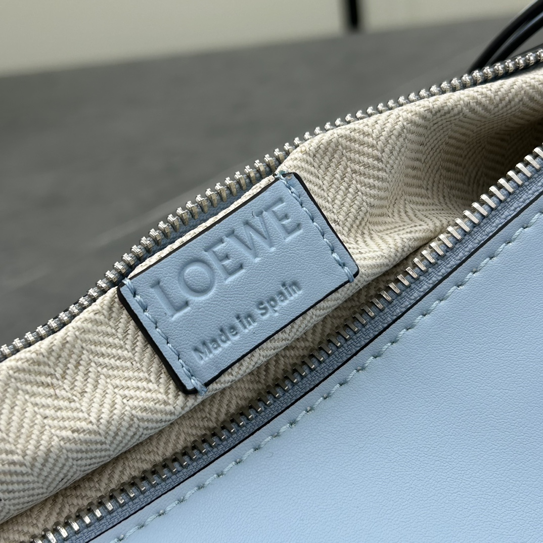 Loewe S327 34x17.5x13cm ww (18)