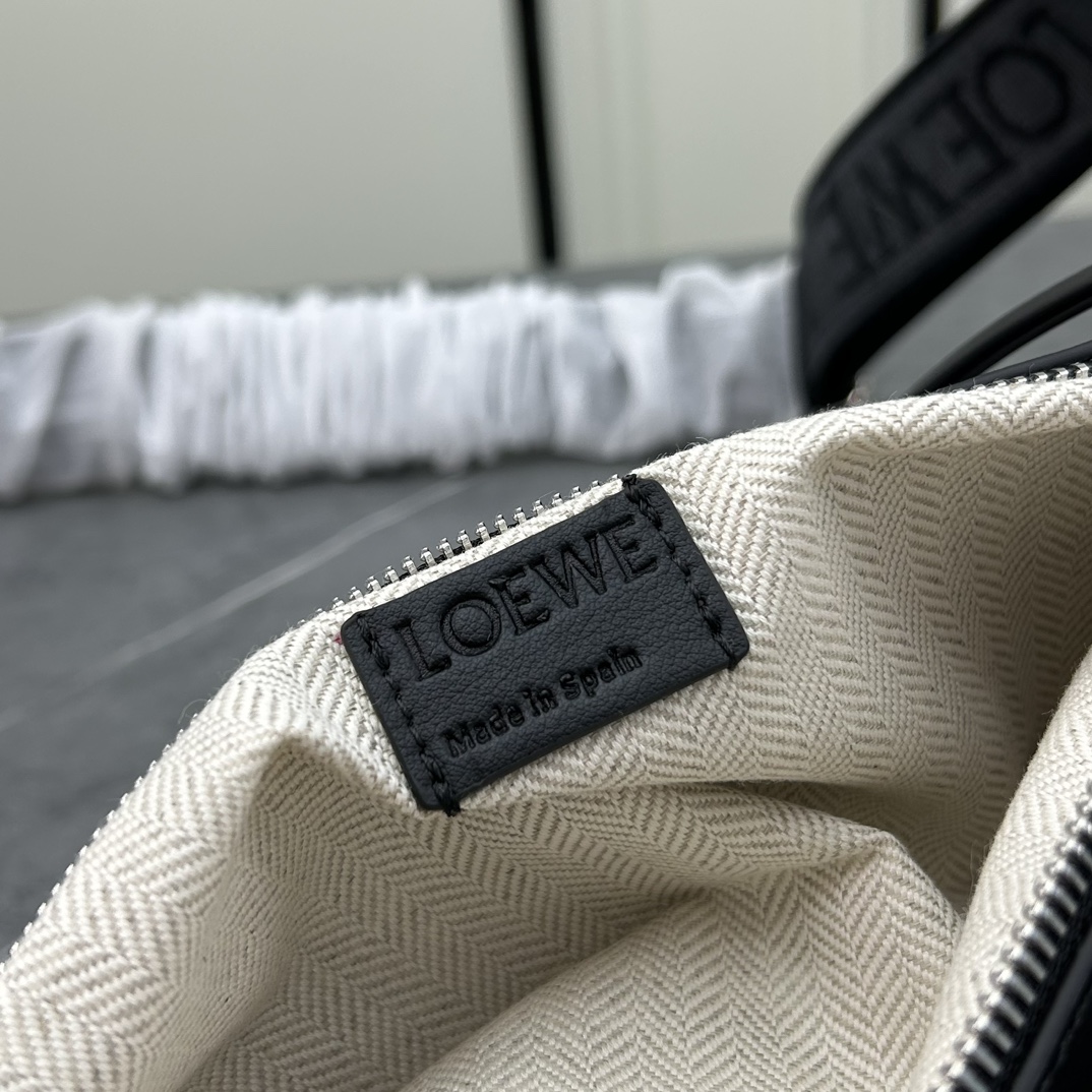 Loewe S327 34x17.5x13cm ww (27)