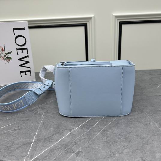 Loewe S33A 20.8x19.5x14.4cm ww (6)