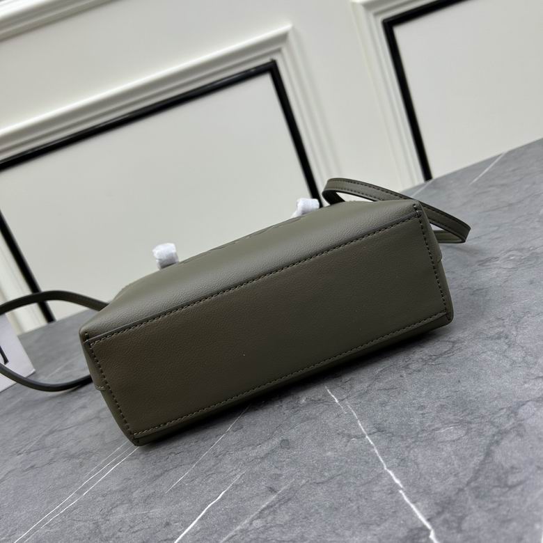 Loewe S652152 22x9x19.5cm ww (13)