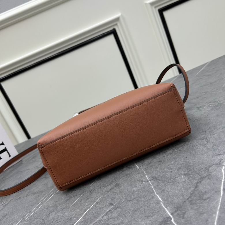 Loewe S652152 22x9x19.5cm ww (23)