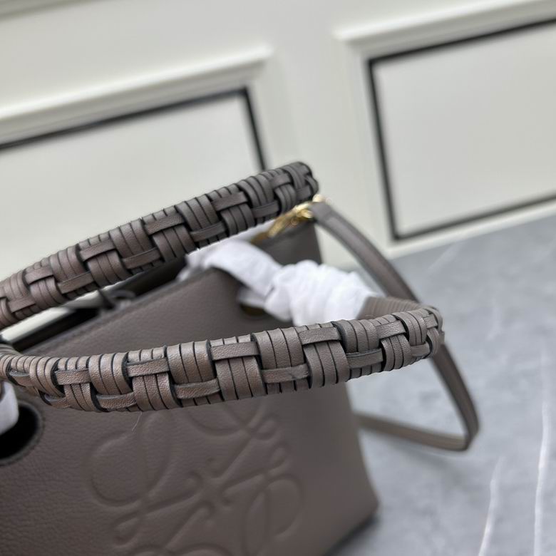 Loewe S652152 22x9x19.5cm ww (33)