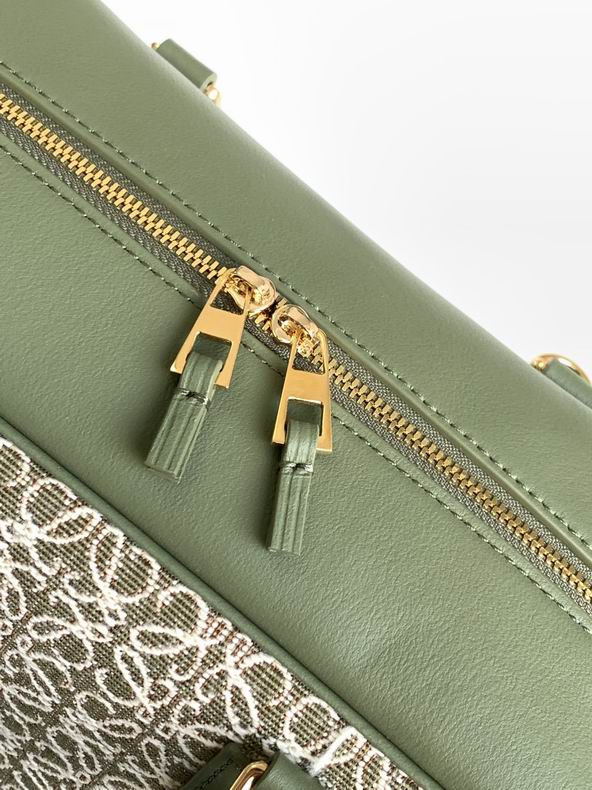 Lowe 28x18x11 19x18x11cm ss46 (15)