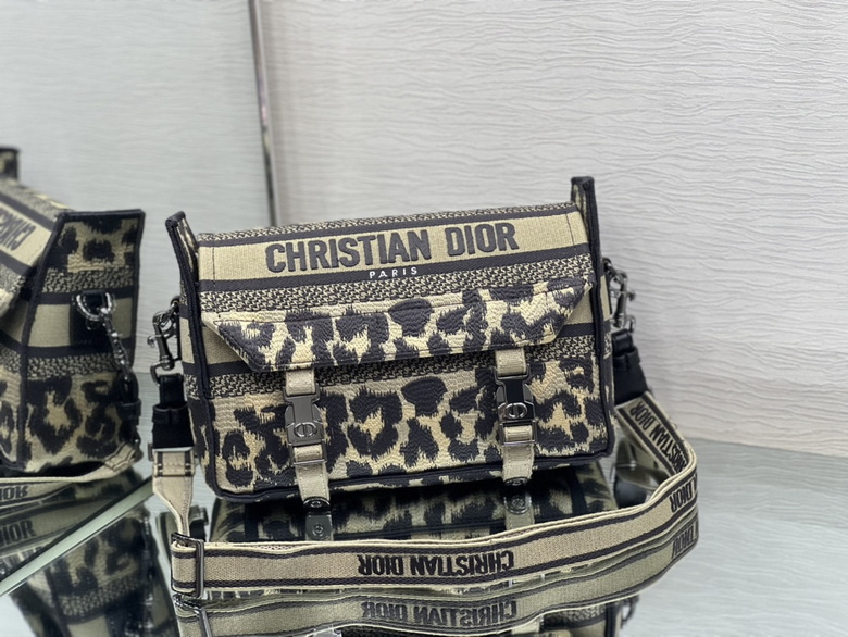 M1241 23X15X8cm XM 5 (1)