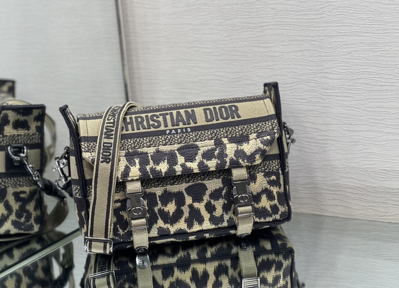 M1241 23X15X8cm XM 5 (2)