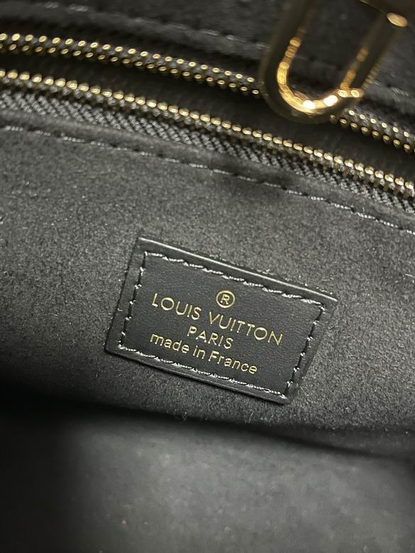 M45653 25X19X11.5cm XM 9